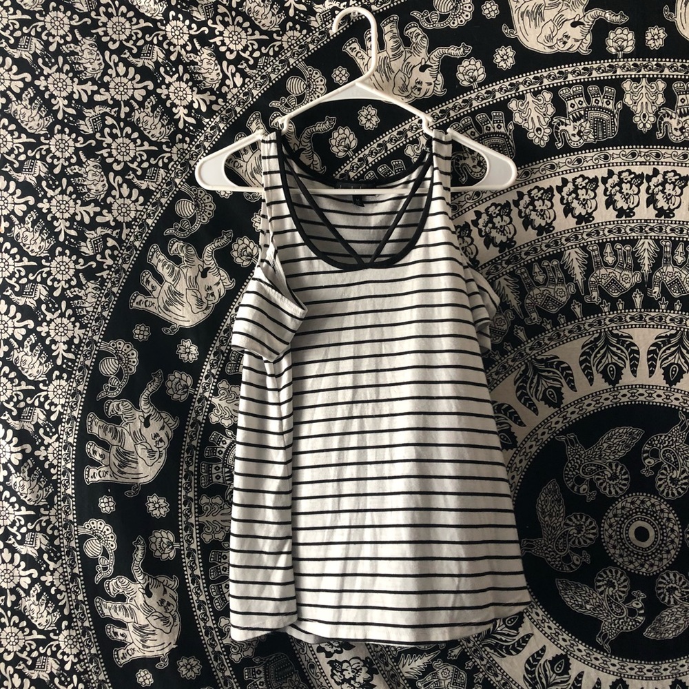 Off the shoulder top (size m)